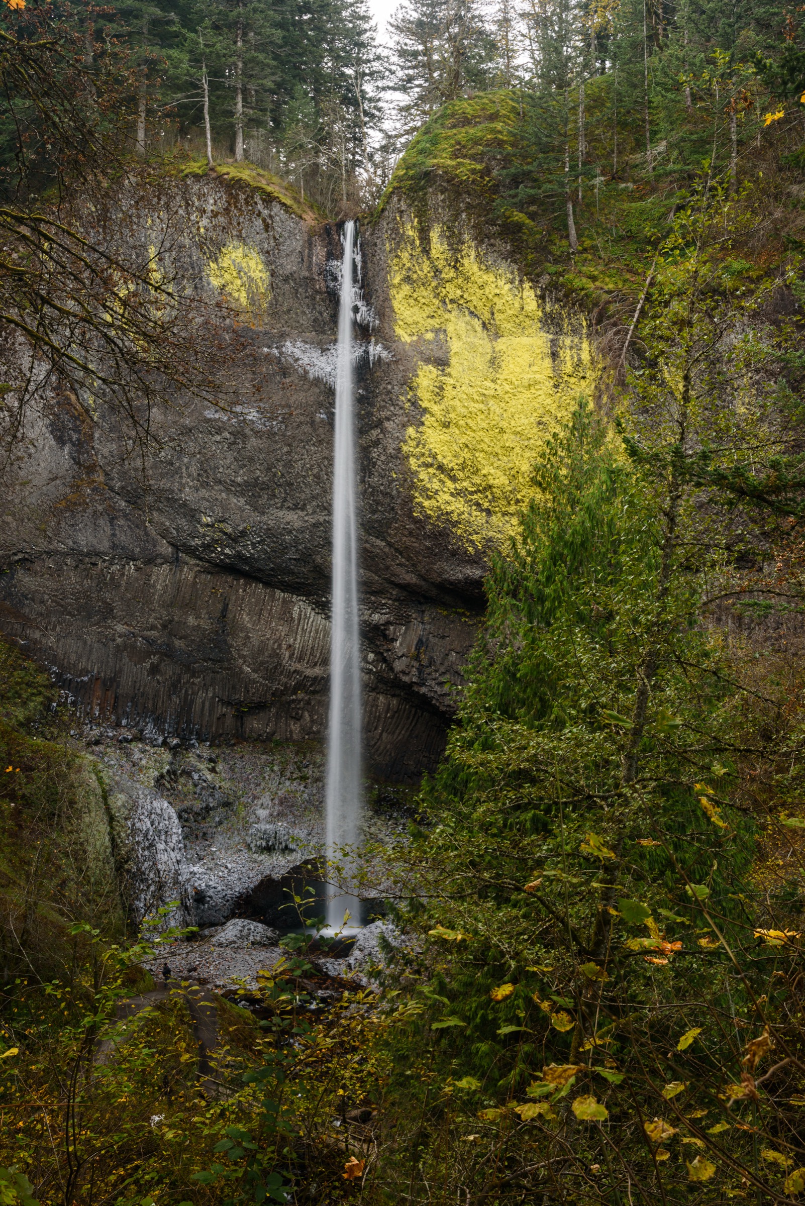 Latourell Falls in winter or off-season conditions