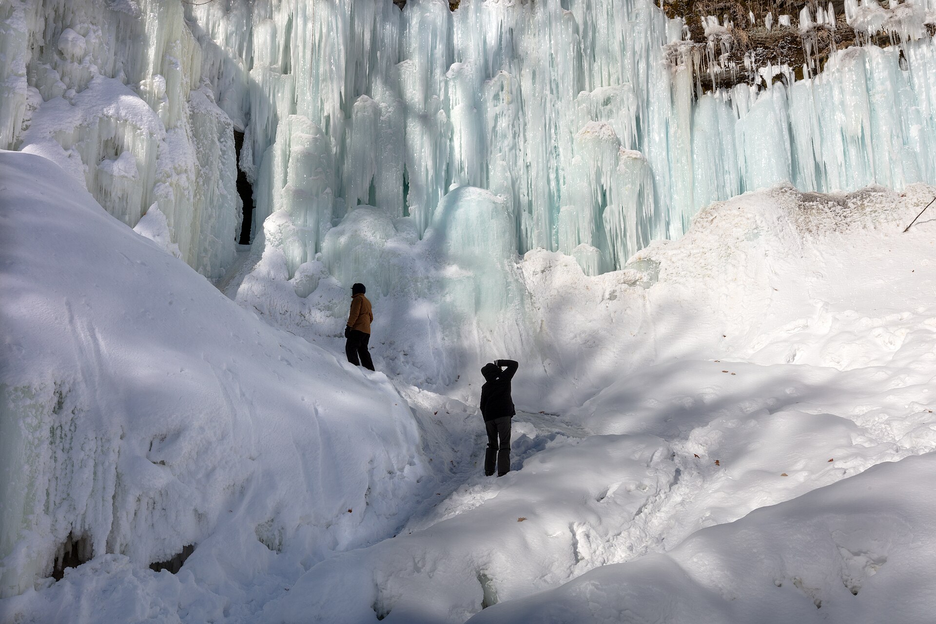 Minnehaha Falls frozen into a 53-foot ice column