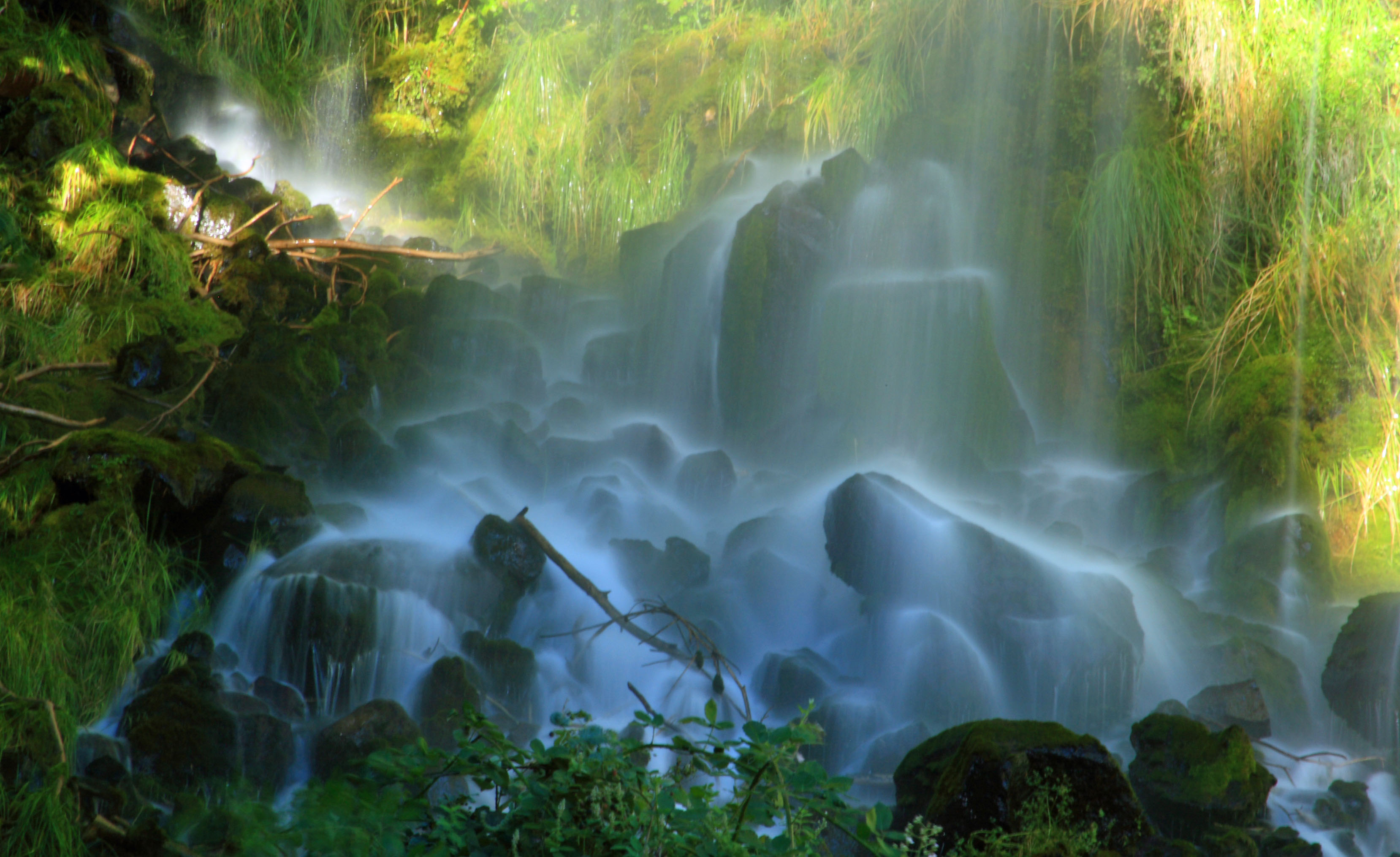 Mossbrae Falls waterfall view