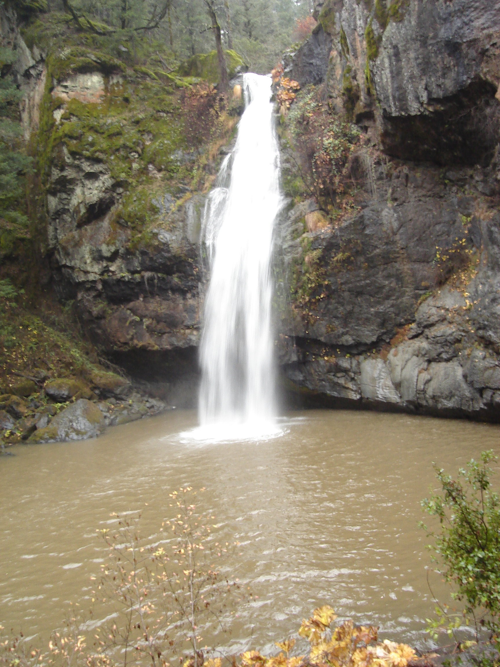 Potem Falls waterfall in Shasta County, California